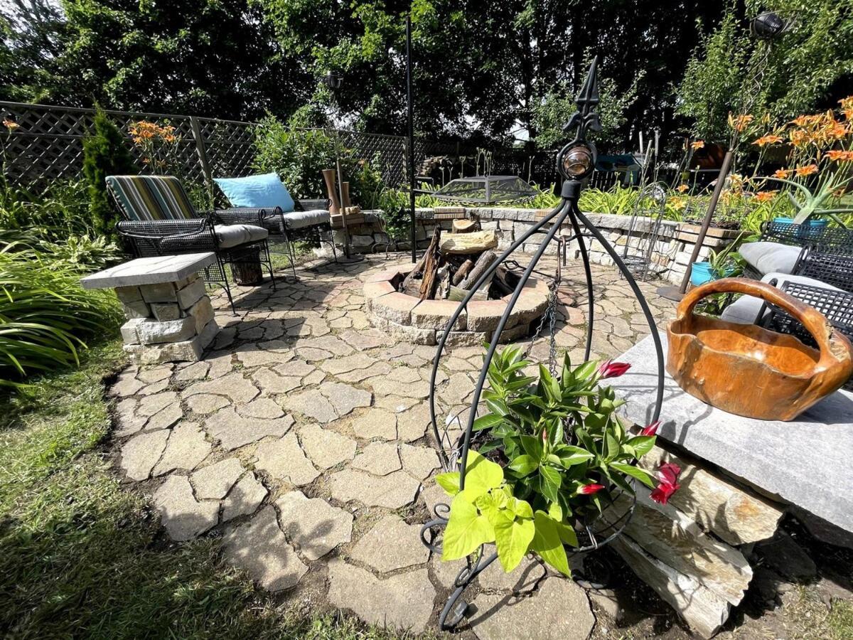 Schaumburg Paradise Oasis With A Secret Garden And Private Pool Eksteriør bilde